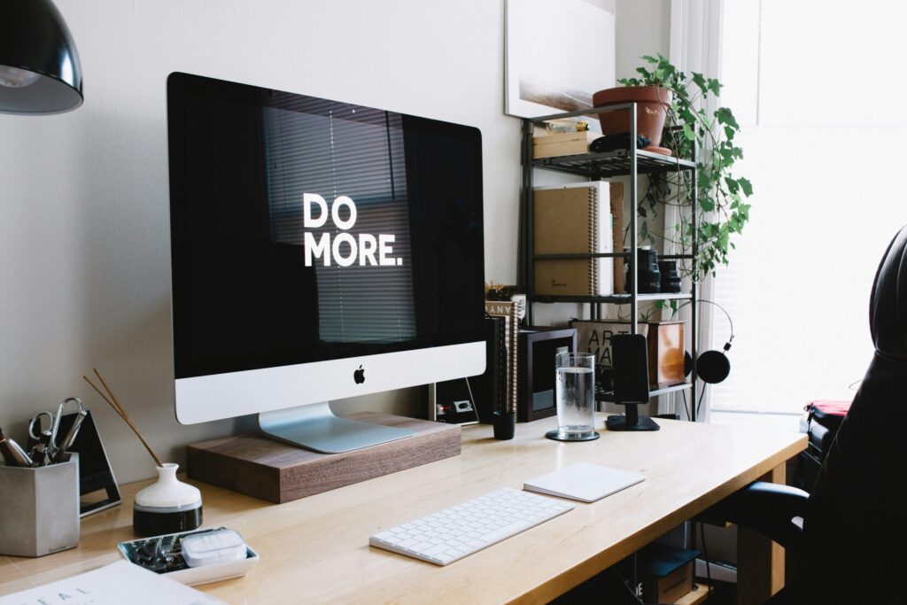 Immagine in evidenza di Hello World