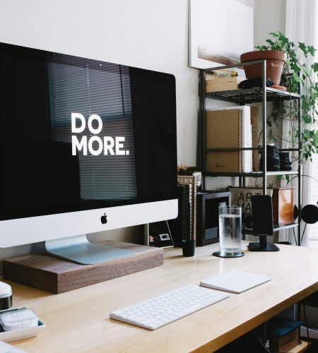 Immagine in evidenza di Hello World